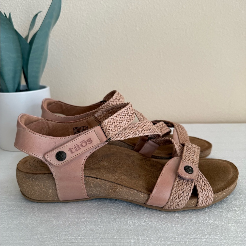 New Taos Footwear Blush Leather Braid Strap Wedge Sandals - Picture 3 of 13
